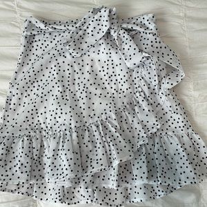 SHEIN poka dot skirt, size Xs